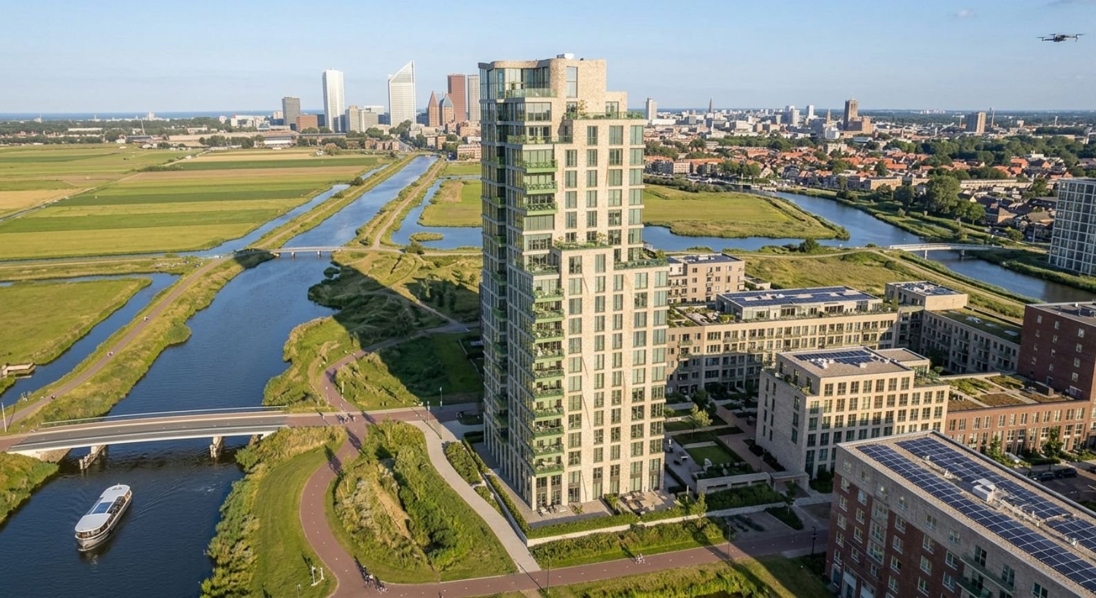 Archithello drone-opname — hoogbouw appartemententoren met skyline Den Haag